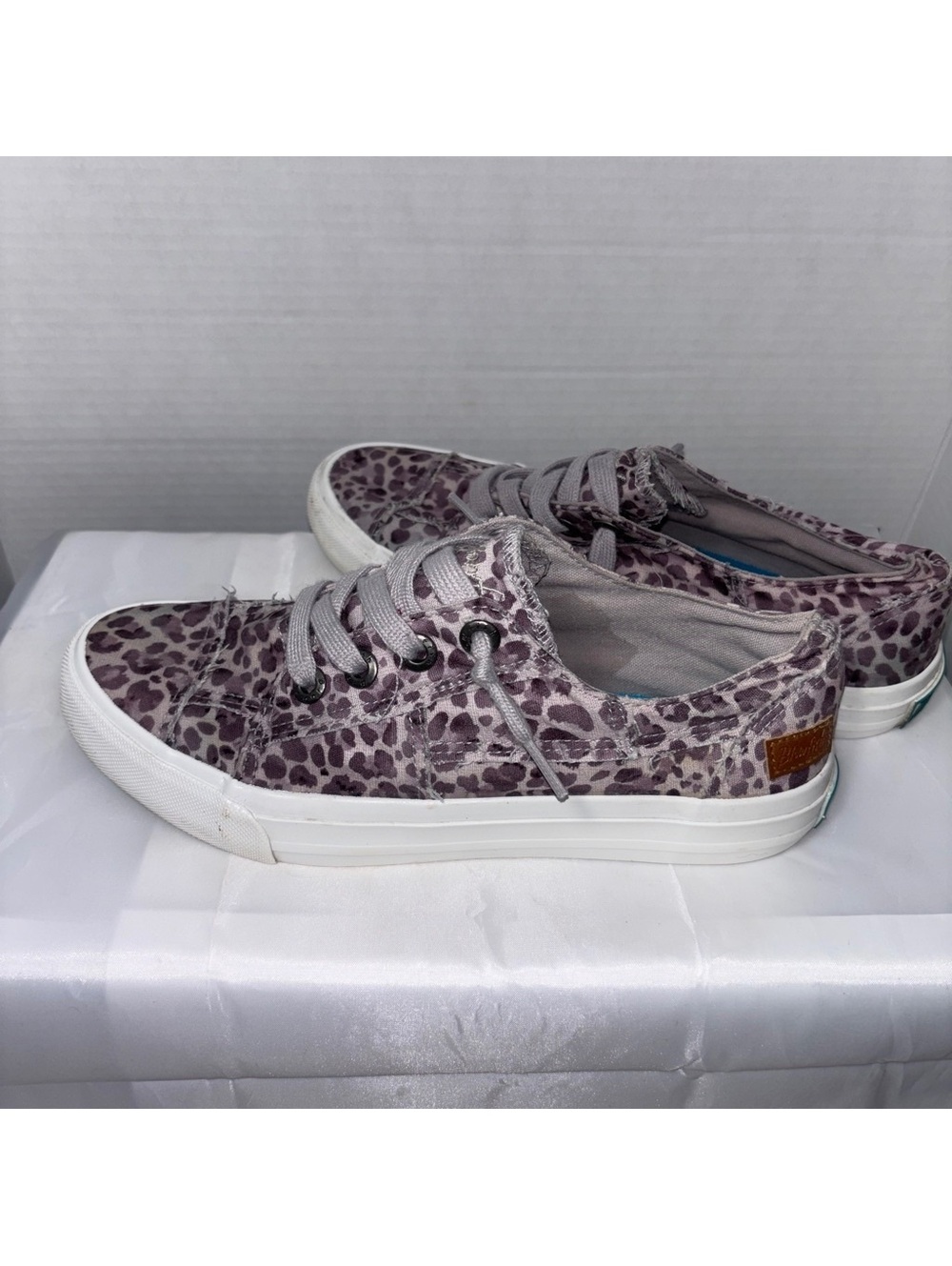 Blowfish Malibu Women's Leopard Print Casual Sneakers Size 7.5 - Picture 4 of 7
